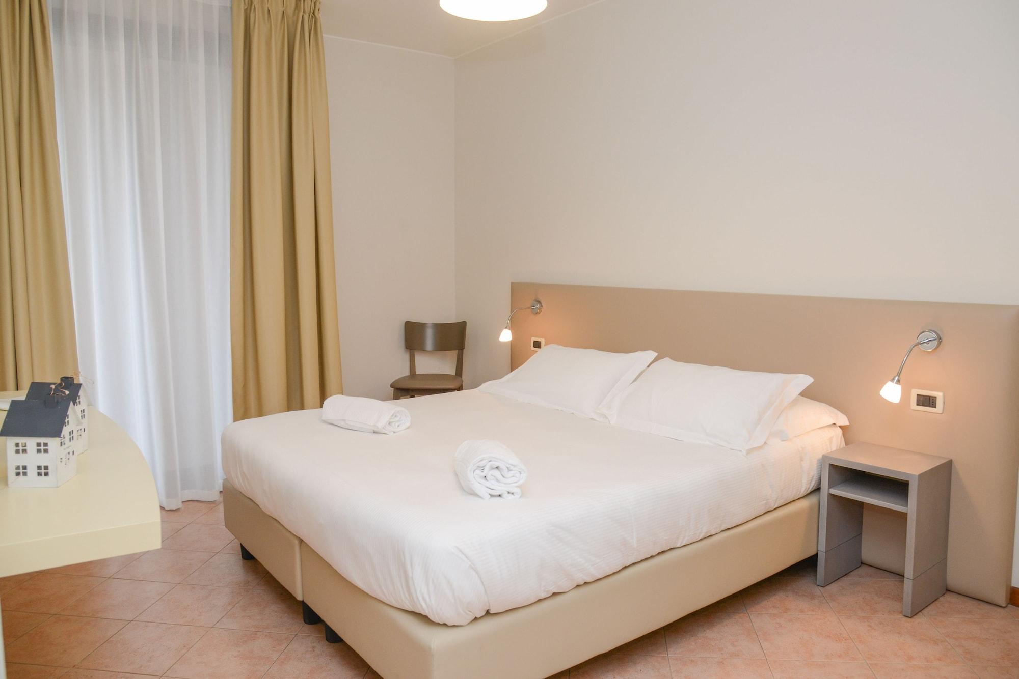 Il Sogno Apartments Дезенцано-дель-Гарда Экстерьер фото
