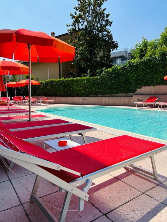 Il Sogno Apartments Дезенцано-дель-Гарда Экстерьер фото