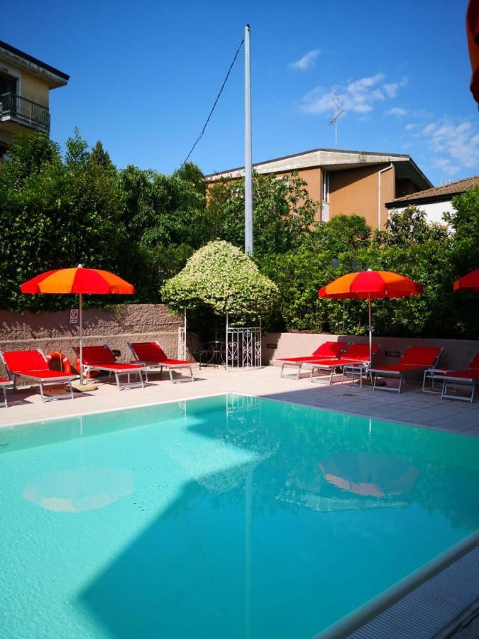 Il Sogno Apartments Дезенцано-дель-Гарда Экстерьер фото